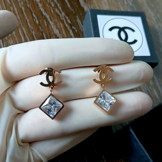 Channel CC Drop Earings with Zircon Pearl