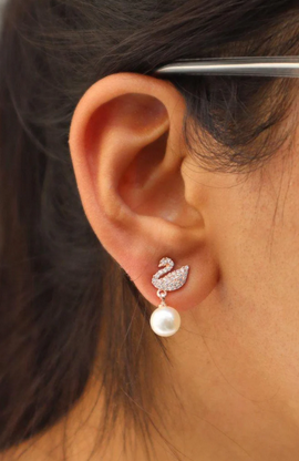 Swan Pearl Earrings with Zirconia Crystals