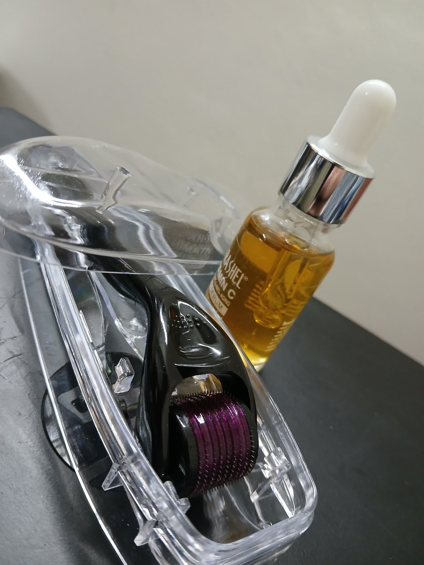 Microneedling Tool (100% Original Titanium 540 Microneedles) + FREE Vitamin C Serum (Premium & Organic)